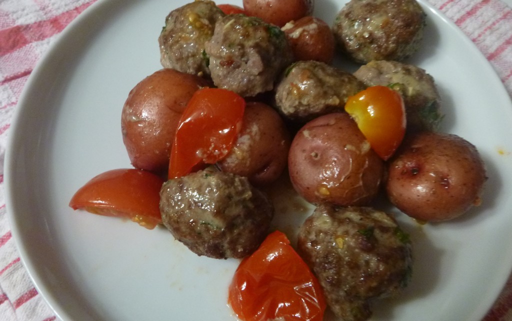 Kofte Patates aka Meatballs with Potatoes