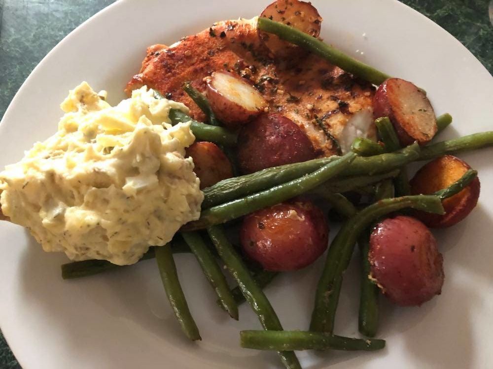 oven roasted chicken thighs with green beans new ptatoes